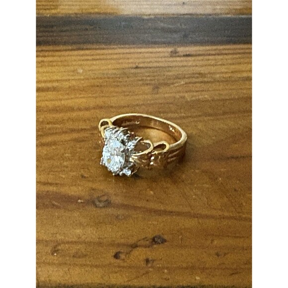 Vintage 14K Gold Electroplated Bow Shaped Cubic Zirconia Ring Size 9 Statements - Picture 3 of 14